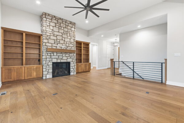 11-8073 Easton Ln-11